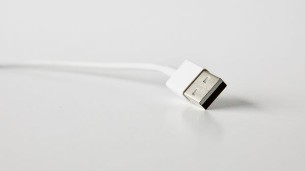 Universal USB Cable (Macro)