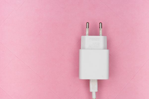 Universal Wall Adapter (Slim)